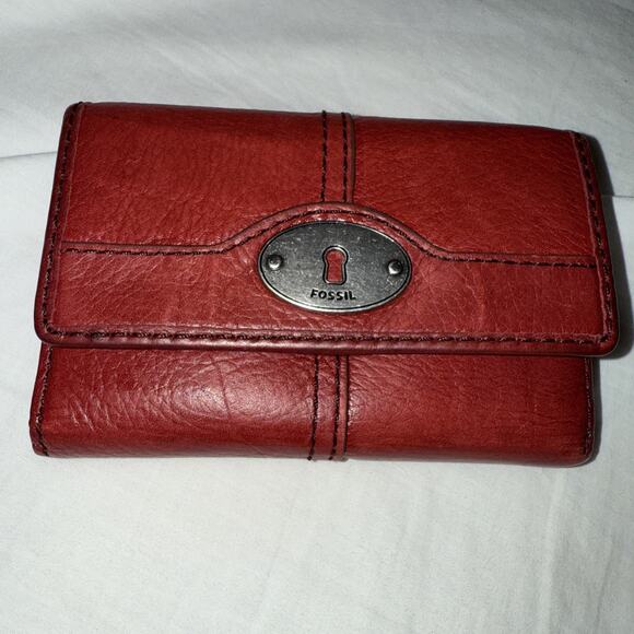 Aged Fossil Soft Red Leather Tri-fold Wallet Silver Hardware - Picture 1 of 5